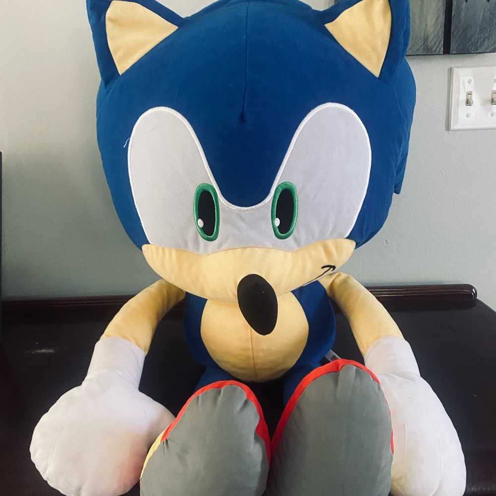 Sonic the hedgehog jumbo plush 36” the toy factory Sega